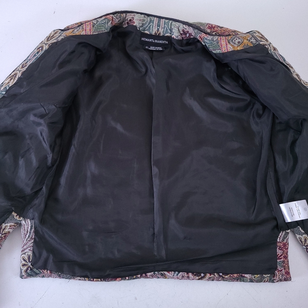 Hemant & Nandita Quilted Tapestry Studded Floral Jacket XS - Picture 9 of 10